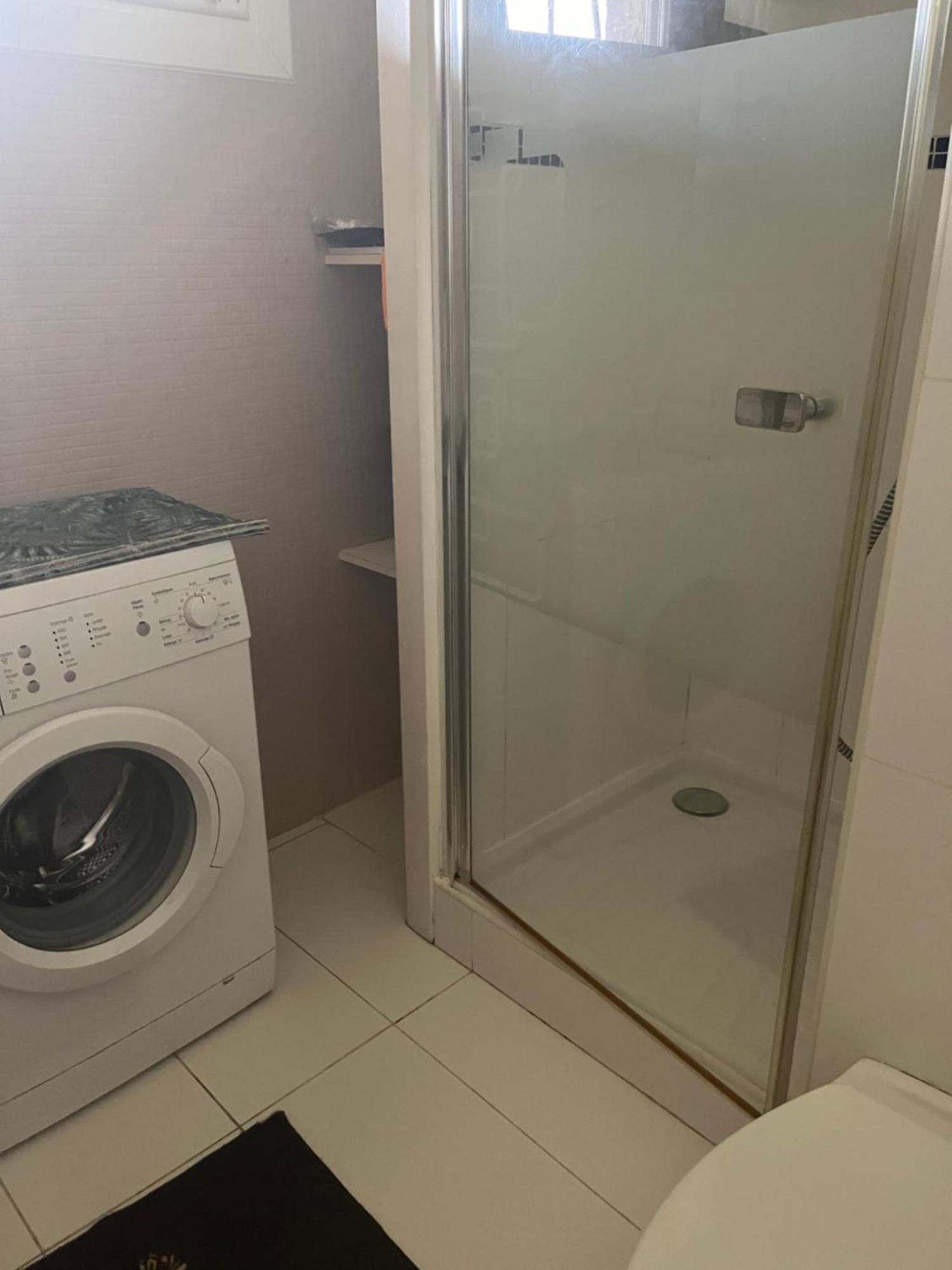 Joli Apartemo O Centro Le Lavandou Exteriör bild