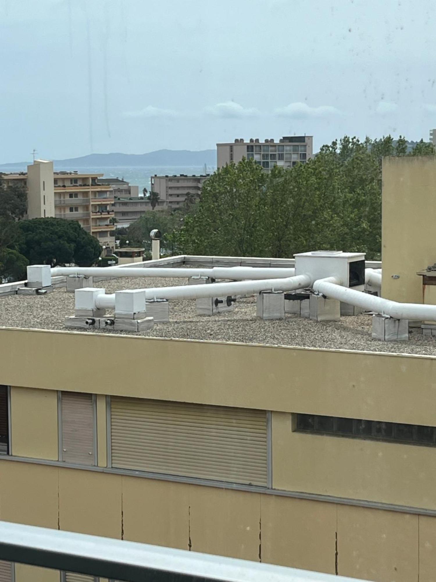 Joli Apartemo O Centro Le Lavandou Exteriör bild