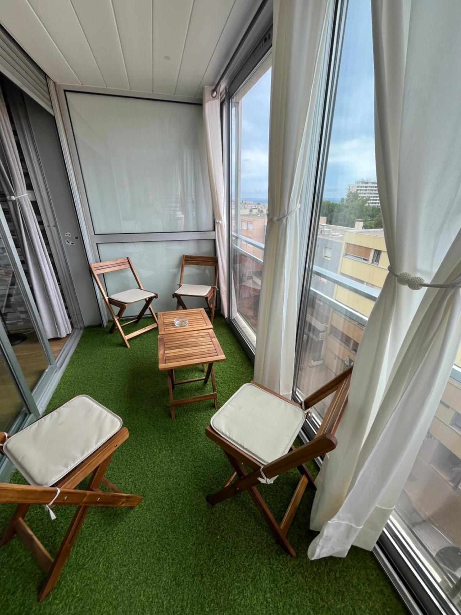Joli Apartemo O Centro Le Lavandou Exteriör bild